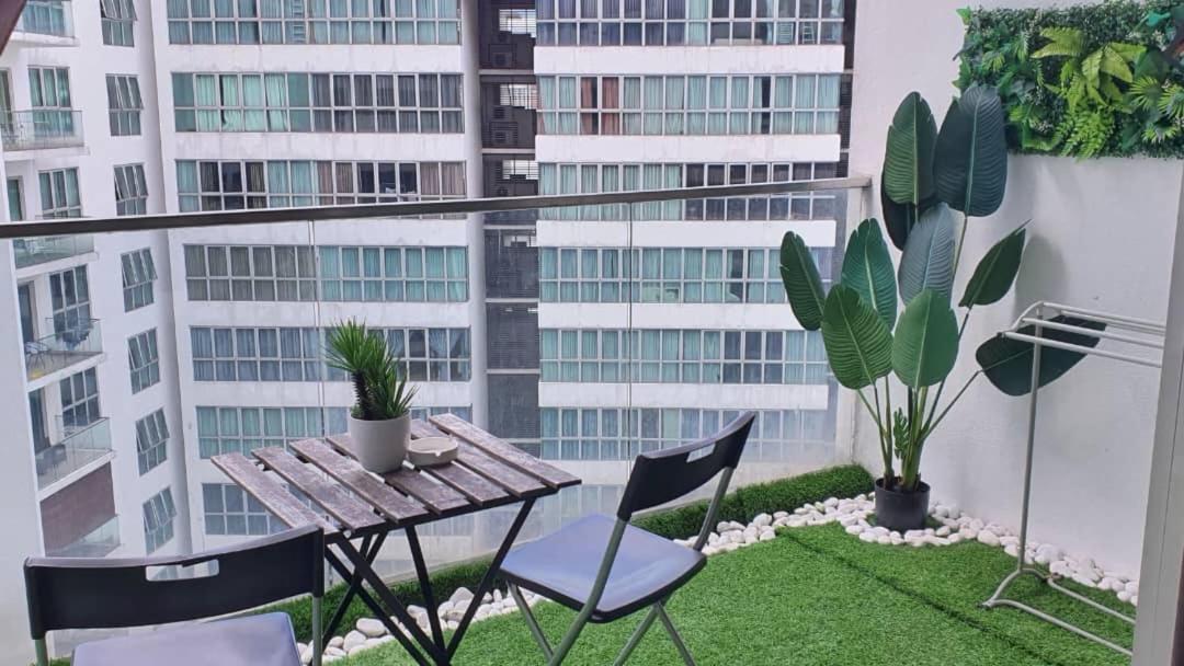 Regalia Suites With Infinity Pool Klcc By Staycation Homes Kuala Lumpur Exteriör bild