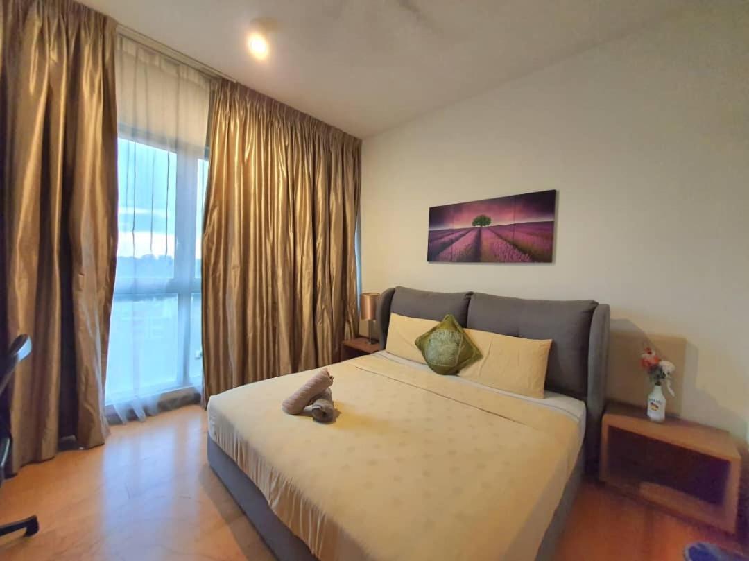 Regalia Suites With Infinity Pool Klcc By Staycation Homes Kuala Lumpur Exteriör bild