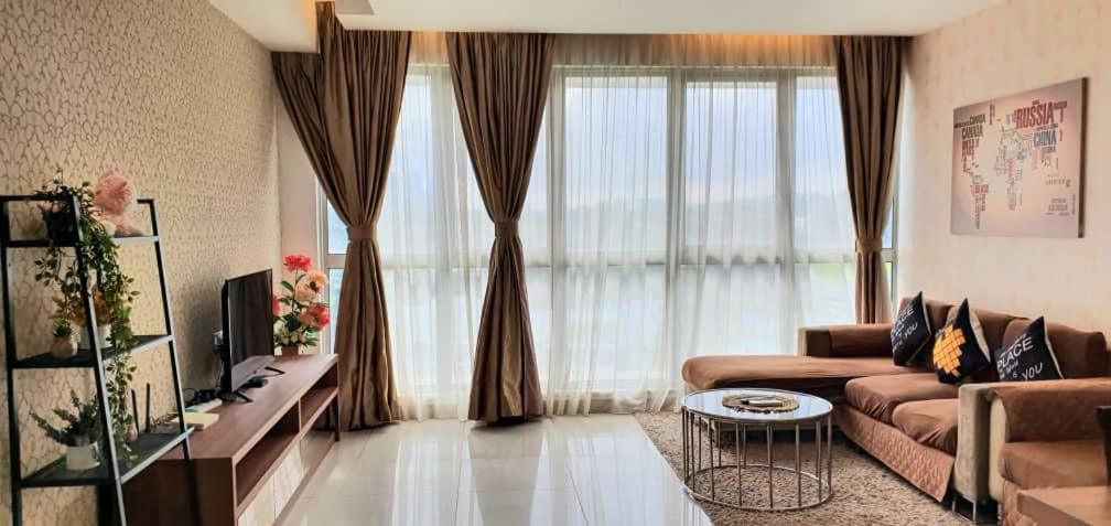 Regalia Suites With Infinity Pool Klcc By Staycation Homes Kuala Lumpur Exteriör bild