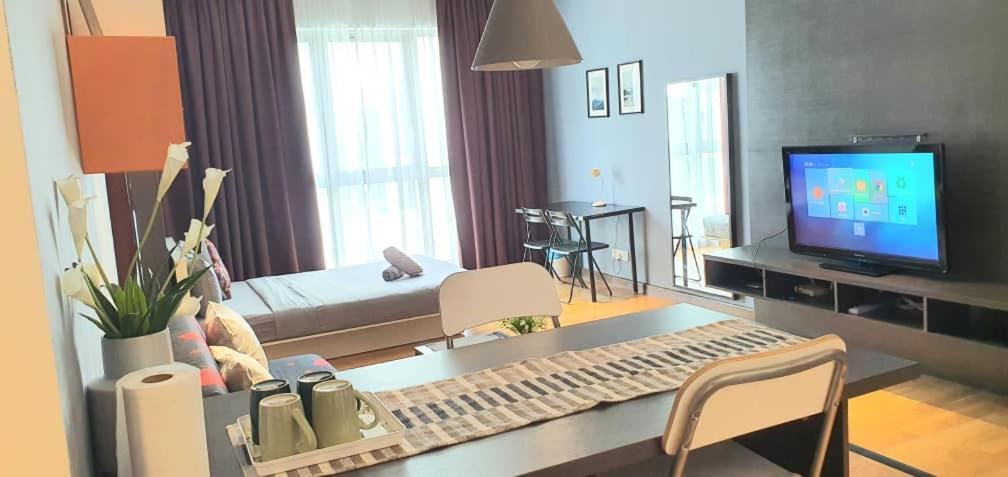 Regalia Suites With Infinity Pool Klcc By Staycation Homes Kuala Lumpur Exteriör bild