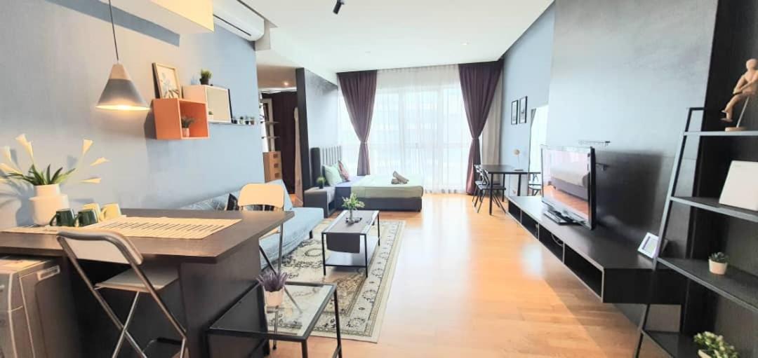 Regalia Suites With Infinity Pool Klcc By Staycation Homes Kuala Lumpur Exteriör bild
