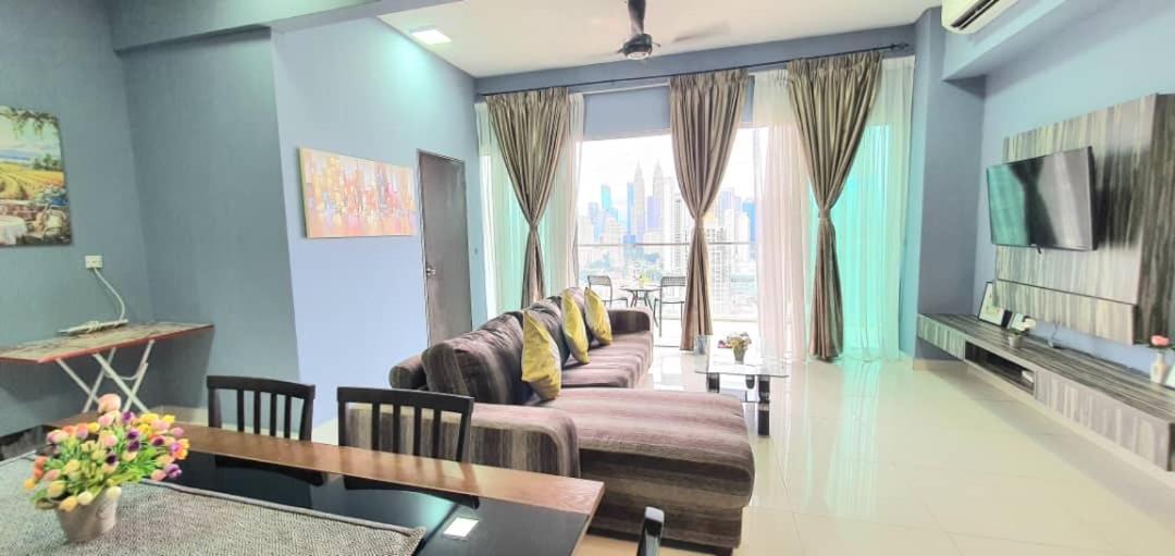 Regalia Suites With Infinity Pool Klcc By Staycation Homes Kuala Lumpur Exteriör bild
