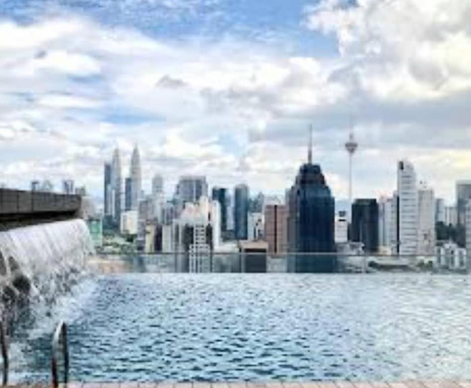 Regalia Suites With Infinity Pool Klcc By Staycation Homes Kuala Lumpur Exteriör bild